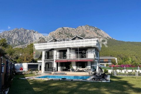 ویلا در  Kemer ، ترکیه 600 متر مربع.  شماره 48949