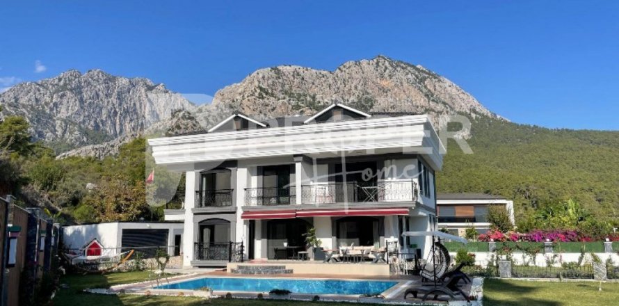 Villa  i Kemer, Antalya, Tyrkiet Nr. 48949