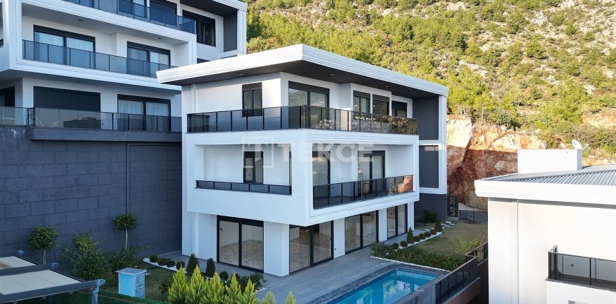 5+1 Villa i Alanya, Antalya, Tyrkia Nr. 146810