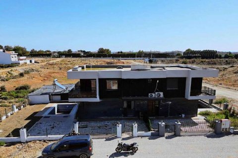 Villa for sale in Muratpasa, Antalya, Turkey, 3 bedrooms, 180.0m2, No. 211769 – photo 8