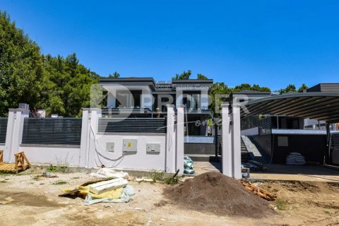 ویلا در  Kemer ، ترکیه 230 متر مربع.  شماره 111579