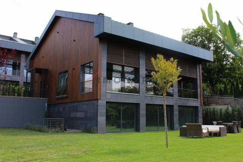 5+1 Villa  in Beykoz, Istanbul, Turkey No. 152655
