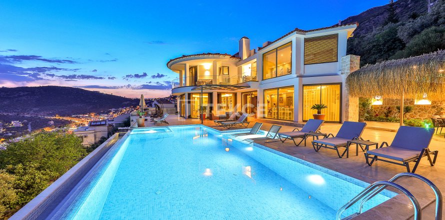 5+1 Villa  i Kas, Antalya, Tyrkia Nr. 193853