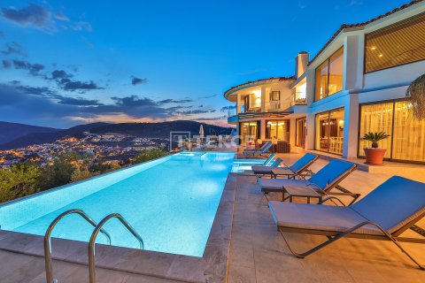 5+1 Villa  i Kas, Antalya, Tyrkia Nr. 193853 - 3