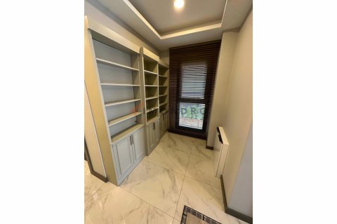 Apartment for sale  in Üsküdar, Istanbul, Turkey, 6 bedrooms, 284m2, No. 206965 – photo 22