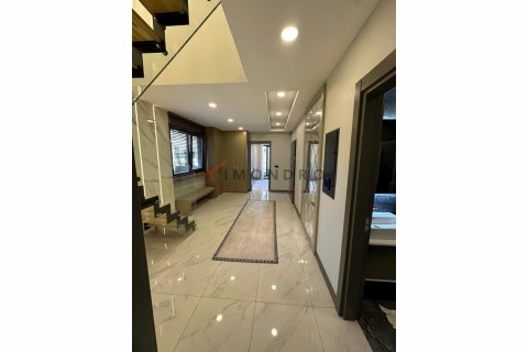 Apartment for sale  in Üsküdar, Istanbul, Turkey, 6 bedrooms, 284m2, No. 206965 – photo 10