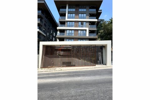 6+1 Apartment in Üsküdar, Istanbul, Turkey No. 206965