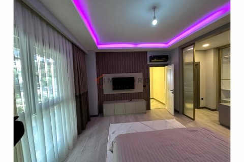 Apartment for sale  in Üsküdar, Istanbul, Turkey, 6 bedrooms, 284m2, No. 206965 – photo 21