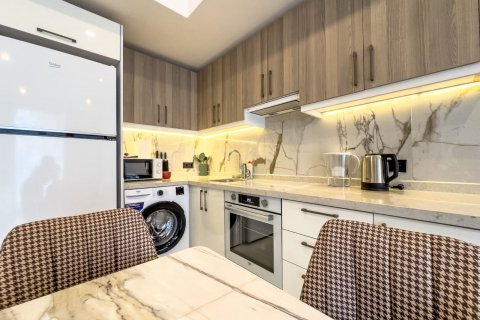 1+1 Lägenhet  i Alanya, Antalya, Turkiet Nr. 211702 - 4