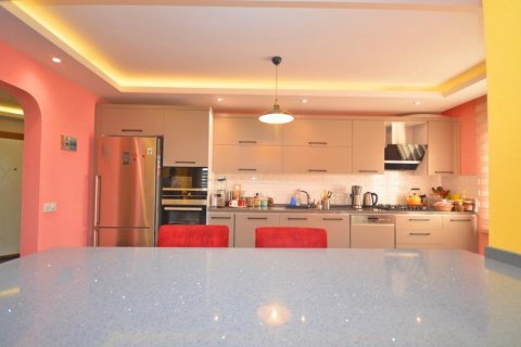 Продажа квартиры  в Аланье, Анталье, Турция 3+1, 150м2, №115458 – фото 15