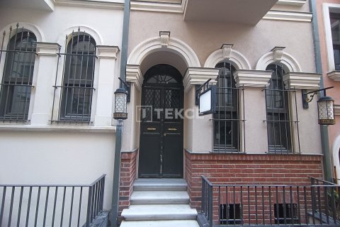 Продажа квартиры в Стамбуле, Турция 3+1, 160м2, №44999 – фото 15