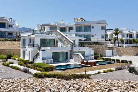 2+1 Apartment in Bahceli, Girne, Northern Cyprus No. 152595