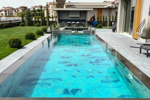 5+1 Villa  in Arnavutkoey, Istanbul, Türkei Nr. 131195 - 2