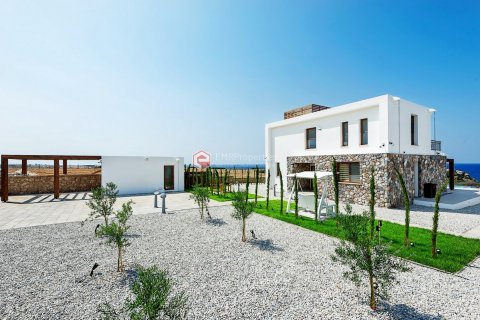 Villa for sale in Northern Cyprus, 4 bedrooms, 335m2, No. 138867 – photo 15