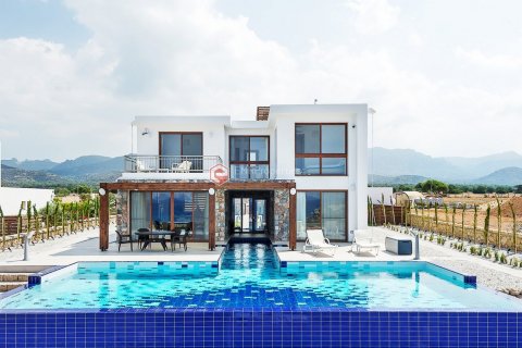 Villa for sale in Northern Cyprus, 4 bedrooms, 335m2, No. 138867 – photo 12