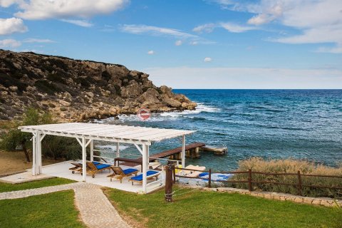 Villa for sale in Northern Cyprus, 4 bedrooms, 335m2, No. 138867 – photo 21