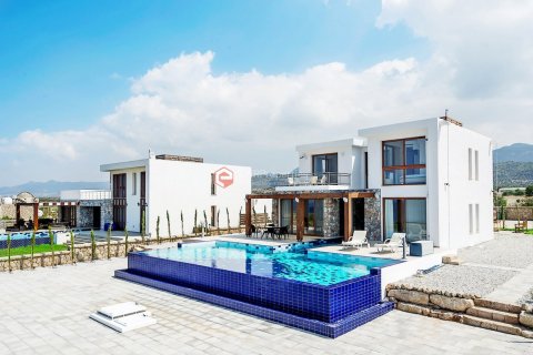 Villa for sale in Northern Cyprus, 4 bedrooms, 335m2, No. 138867 – photo 10