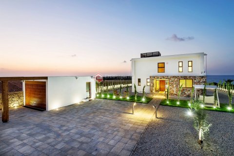 Villa for sale in Northern Cyprus, 4 bedrooms, 335m2, No. 138867 – photo 7