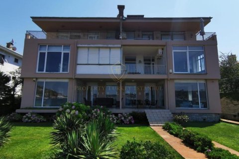 17+1 Apartment in Istanbul, Turkey No. 131309
