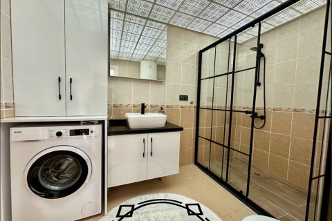 2+1 Wohnung in Mahmutlar, Antalya, Türkei Nr. 111616 - 17