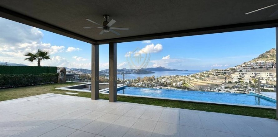 4+1 Villa  in Mugla, Turkey No. 131256