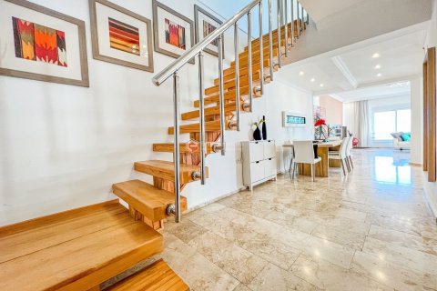 Продажа квартиры  в Аланье, Анталье, Турция 4+1, 187м2, №144396 – фото 16