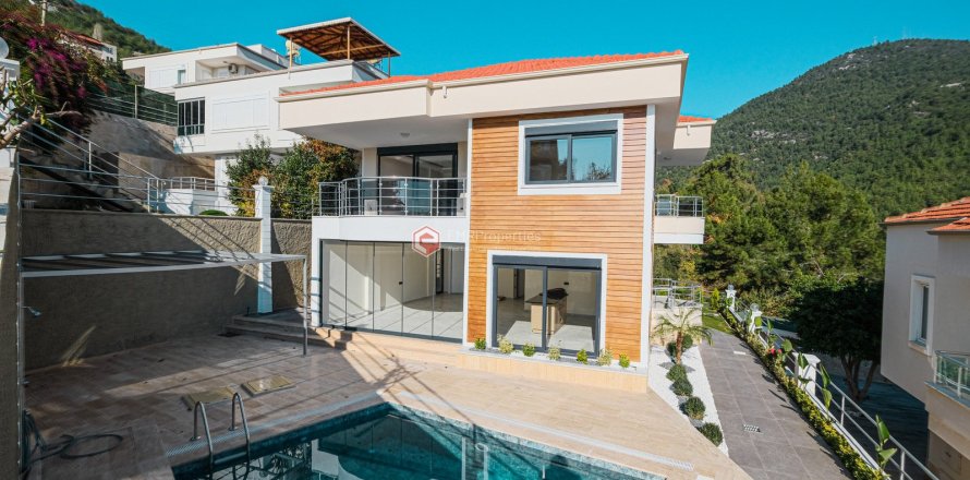 4+1 Villa  in Alanya, Antalya, Türkei Nr. 144387