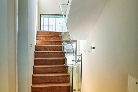 7+1 Villa  in Zekeriyakoy, Istanbul, Turkey No. 147437