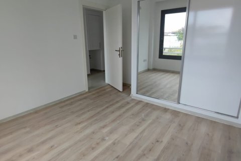 آپارتمان در  Alsancak ، ترکیه 85 متر مربع.  شماره 210575 - 13