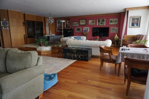 5+1 Wohnung  in Istanbul, Türkei Nr. 150743