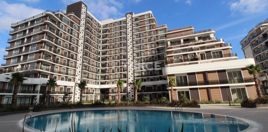 4+1 Apartment in Beylikduezue, Istanbul, Turkey No. 69384