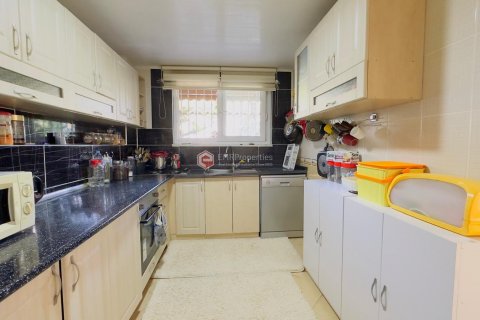 Villa for sale in Alanya, Antalya, Turkey, 4 bedrooms, 220m2, No. 191978 – photo 17