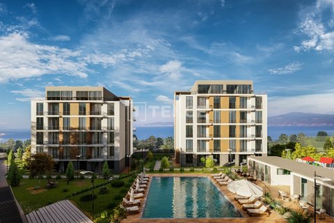 5+1 Apartment  in Mudanya, Bursa, Turkey No. 113561