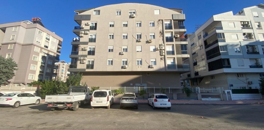 3+1 Apartment in Muratpasa, Antalya, Turkey No. 210347
