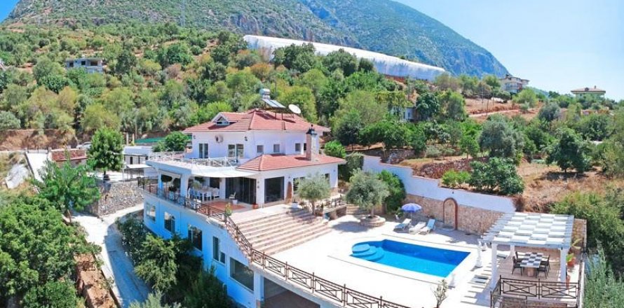 Villa i Kestel, Antalya, Tyrkia Nr. 142963