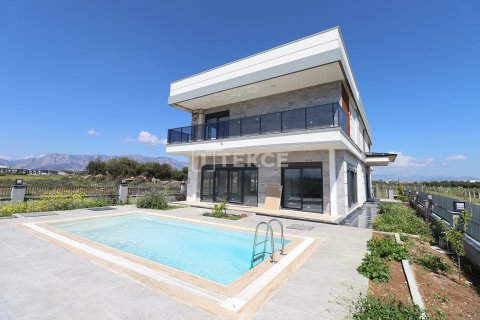 6+1 Villa  in Dosemealti, Antalya, Turkey No. 133003