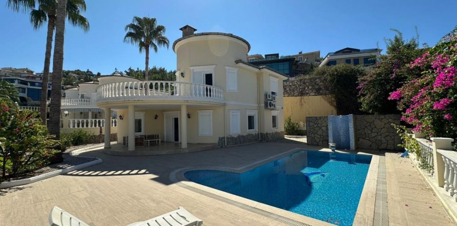 Villa  in Kargicak, Alanya, Antalya, Turkey No. 206915