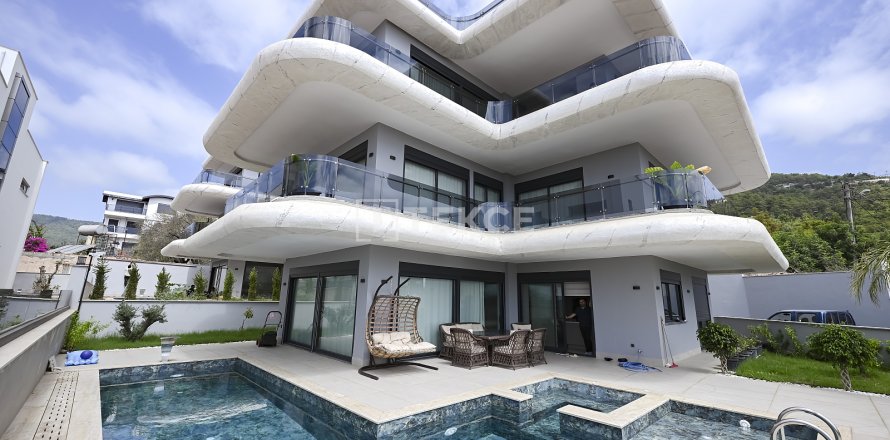 5+1 Villa in Alanya, Antalya, Turkey No. 146817