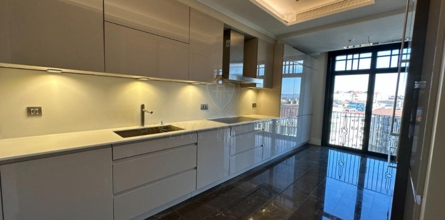 4+1 Wohnung in Istanbul, Türkei Nr. 147753