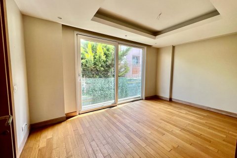 5+1 Leilighet i Istanbul, Tyrkia Nr. 147726 - 13