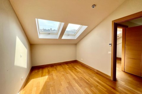 5+1 Leilighet i Istanbul, Tyrkia Nr. 147726 - 3
