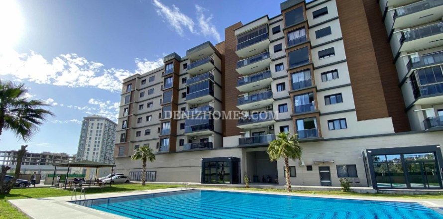 Villa in Denizli, Turkey No. 120462