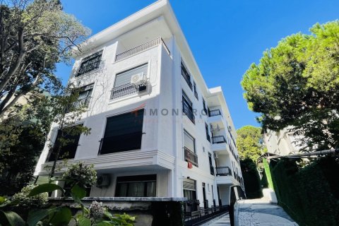 3+1 Apartment  in Besiktas, Istanbul, Turkey No. 206559