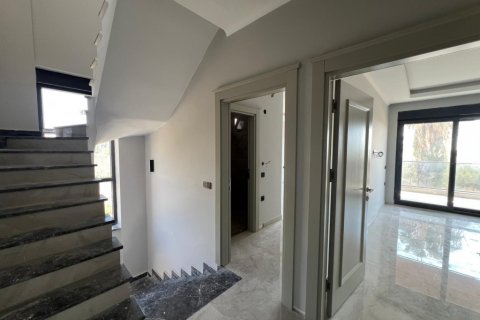 Продажа виллы в Аланье, Анталье, Турция 4 комн., 250м2, №206547 – фото 10