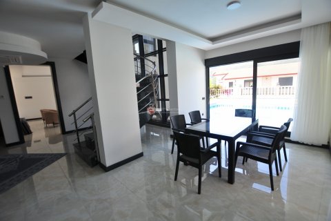 7+1 Villa  i Alanya, Antalya, Turkiet Nr. 138317 - 19