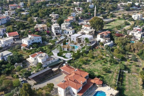 7+1 Villa in Girne, Nr. 193394 - 7
