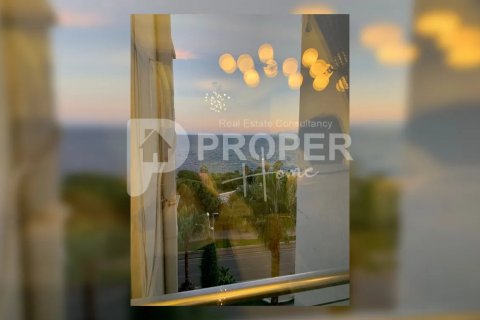Продажа квартиры  в Анталье, Турция 5 комн., 190м2, №111740 – фото 25