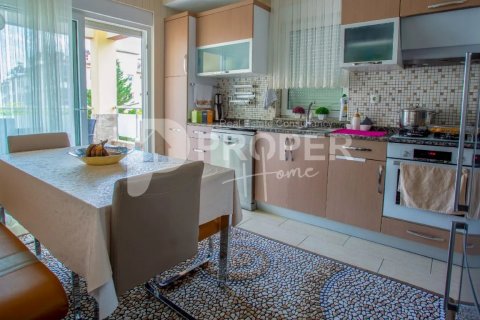 آپارتمان در Konyaalti،  Antalya ، ترکیه 200 متر مربع.  شماره 50143 - 17