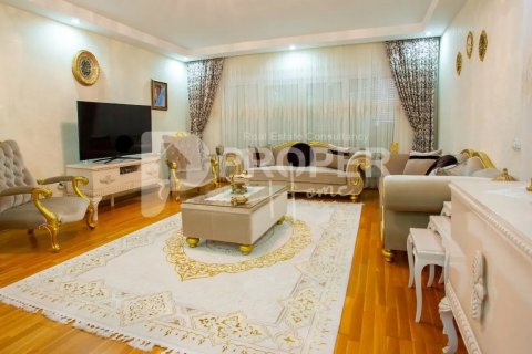 آپارتمان در Konyaalti،  Antalya ، ترکیه 200 متر مربع.  شماره 50143 - 15