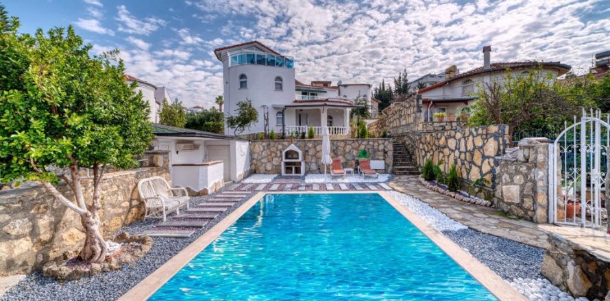 Villa in Turkler, Alanya, Antalya, Turkey No. 210366